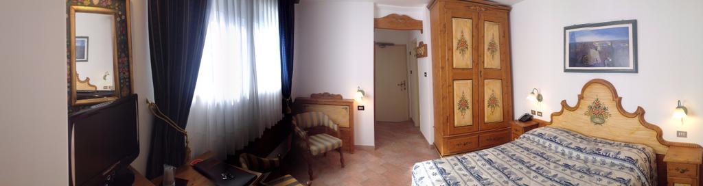 Park Hotel Mater Dei Поцца-ди-Фасса Номер фото