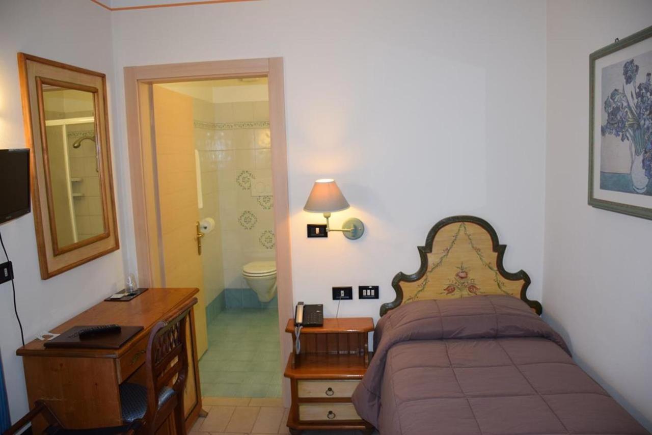 Park Hotel Mater Dei Поцца-ди-Фасса Экстерьер фото
